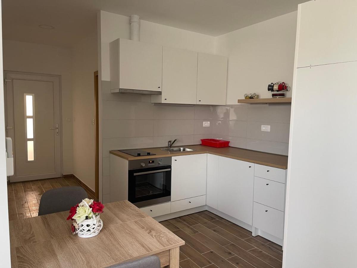 Apartman Solin 2, Parking Apartment Exterior foto